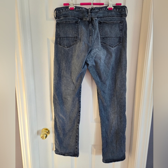 (34x32) Banana Republic Jeans - Picture 2 of 7